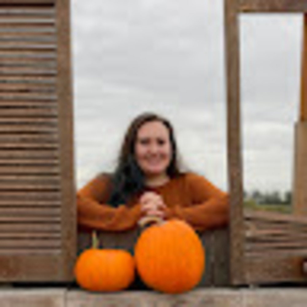 Meet your Posher, Mikalah